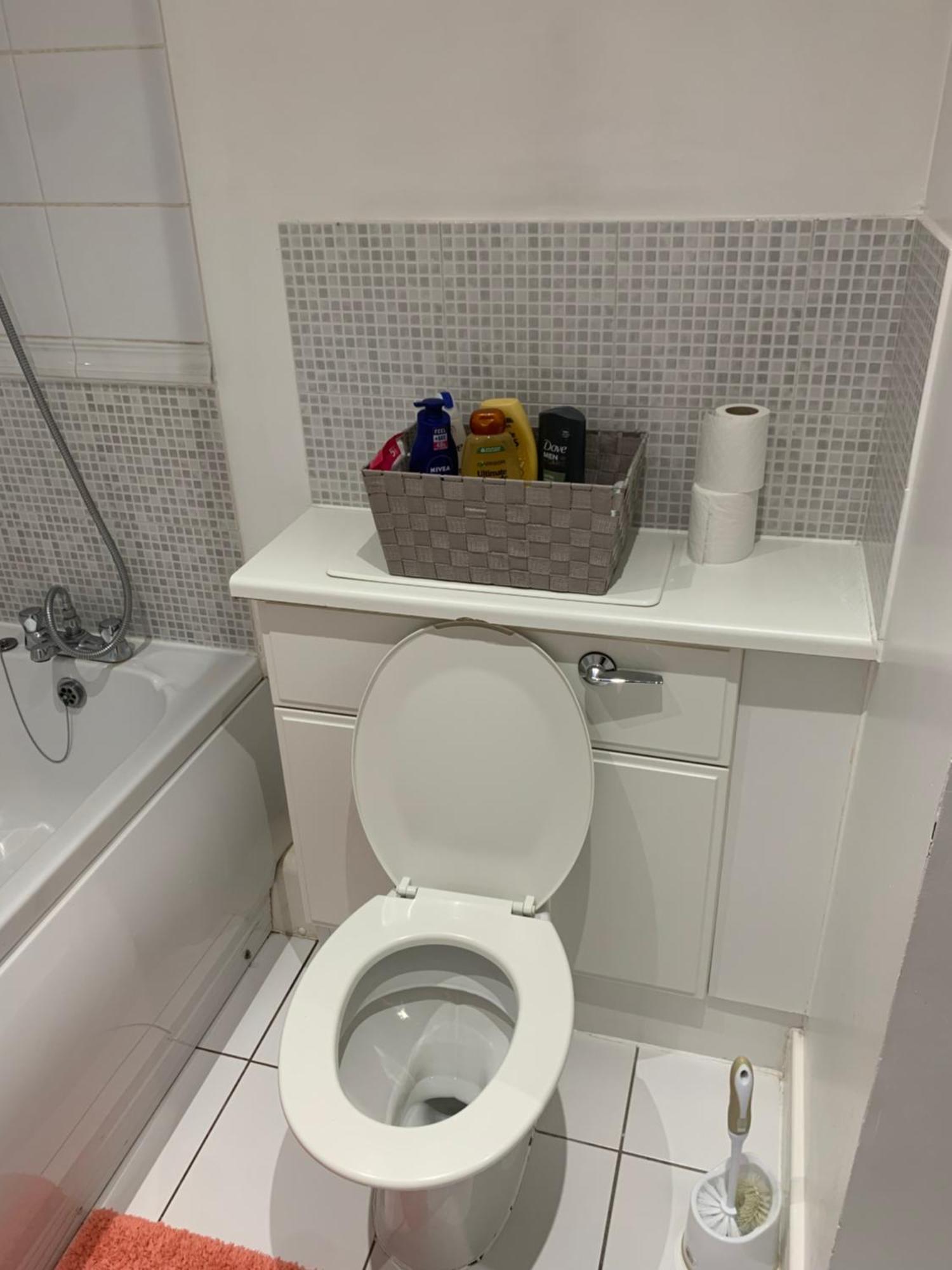 Room In Stratford With Private Bathroom And Parking 伦敦 外观 照片